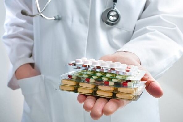 nagmumungkahi ang doktor ng mga antibiotic para sa prostatitis